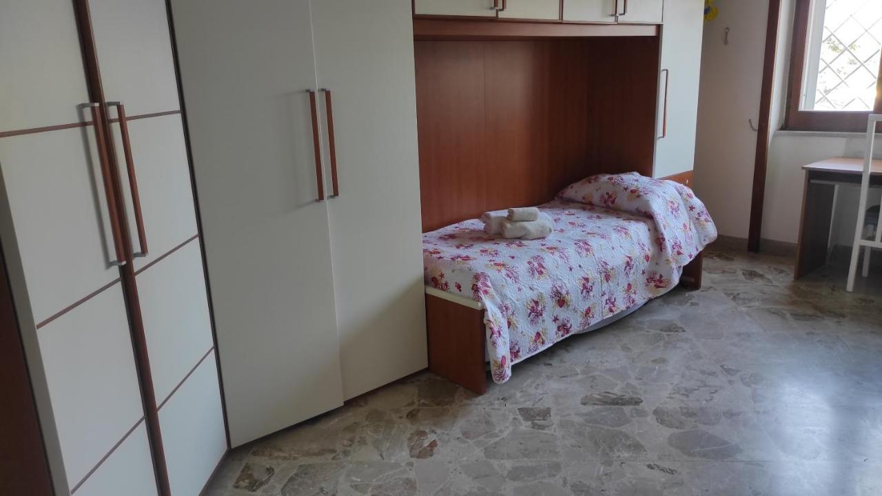 Апартаменти Sakura House Near Vesuvius, Herculaneum And Pompeii Free Parking Торре-дель-Греко Екстер'єр фото