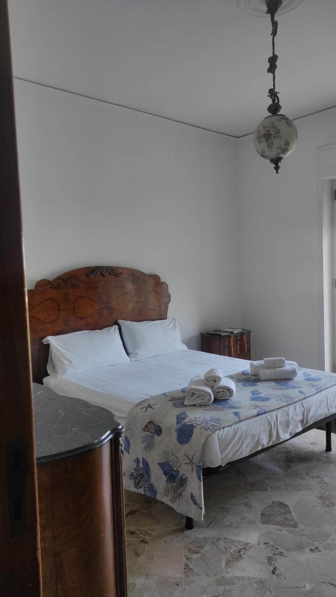 Апартаменти Sakura House Near Vesuvius, Herculaneum And Pompeii Free Parking Торре-дель-Греко Екстер'єр фото